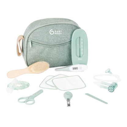 Babymoov Trousse de Soin Bébé - Des la naissance - En Tissu Recyclé Certifié GRS -10 Accessoires, Matcha