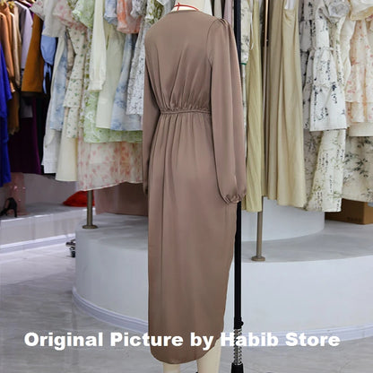 Robe Longue Élégante en Satin Femme - Col Rond, Manches Longues et Chic - Collection 2024 by Habib Store